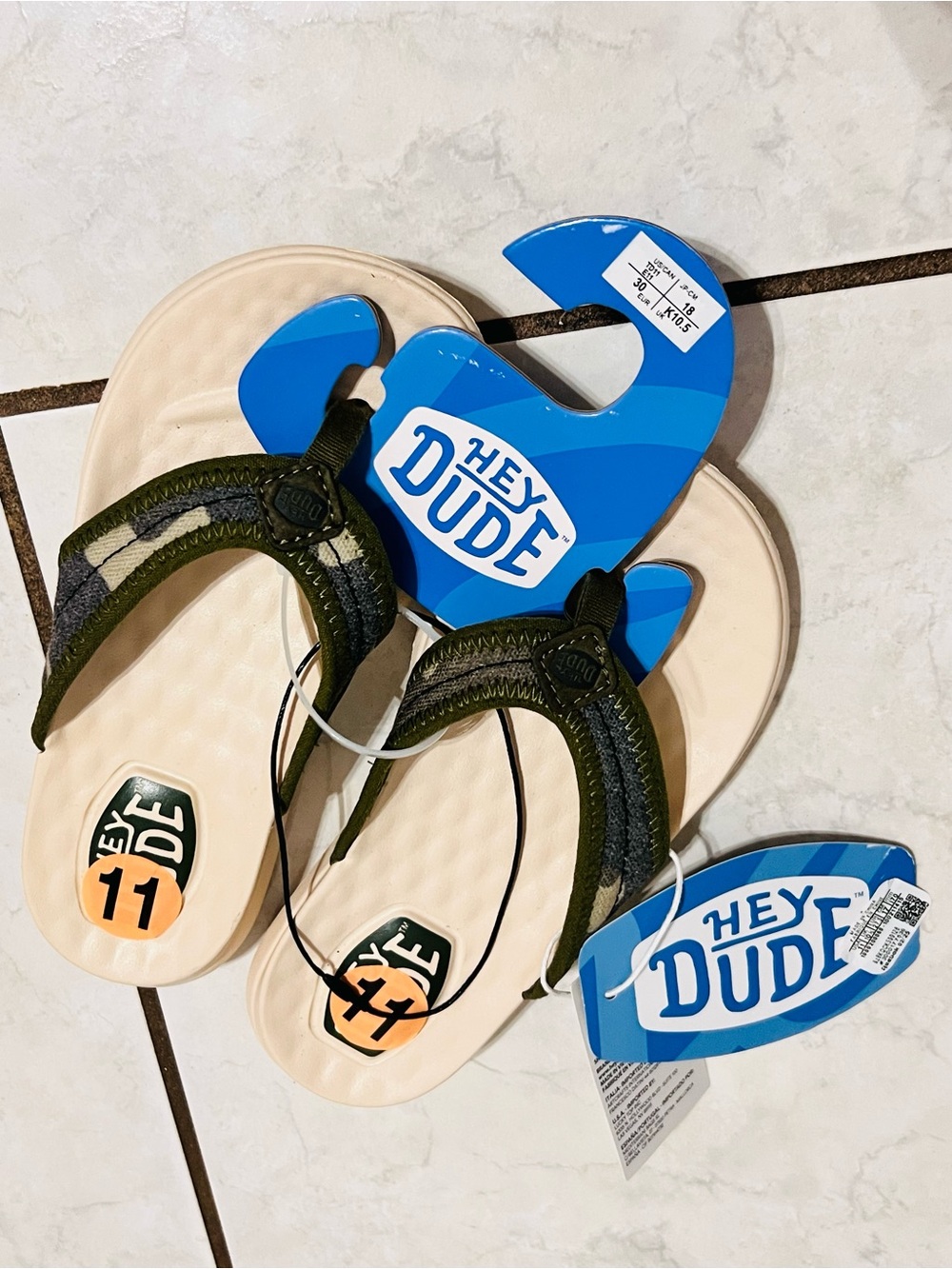 Hey Dude Kids' Olive Green Flip Flop Sandals - Olive/Beige TD11